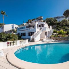 Casa Lucia - 3 bedroom family villa with large spacious pool area - Sea views