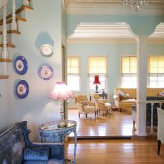 3BR Venetian-style Villa in Mytilene City Centre