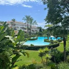 Amplio apartamento planta jardin Nagueles