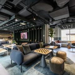 Modern Studios at Huxley Studios in the heart of Edinburgh