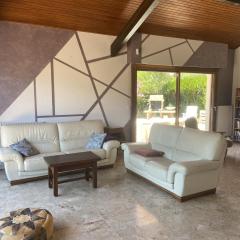 Saint-Jorioz Maison , vue montagnes, jardin clos , 8pers