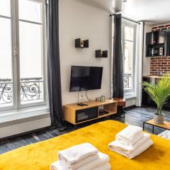 Design Studio near metro and Eiffel Tower