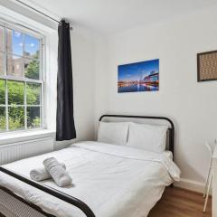 APlaceToStay Central London Apartment, Waterloo (UPT)