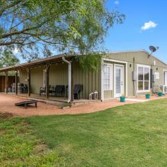 Lucinda Luxury RV with Hot Tub