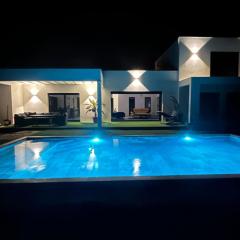 Villa Catalya moderne piscine chauffée