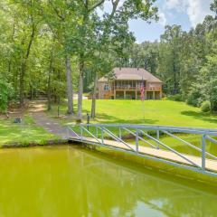 Sunny Coosa River Hideaway with Boat Dock and Slip!