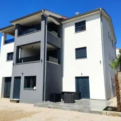 Apartments Pina