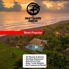 The Driftwood Surfer Beachfront Hostel / Restaurant / Bar, El Paredon