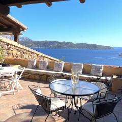 Punta Est Trilocale Soppalco con Terrazza Vista Mare