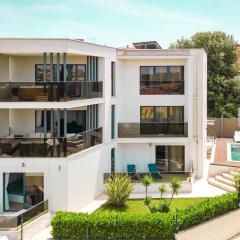 Luxury villa with sea view, pool and jacuzzi near the beach in the town of Pula by WiiBuk