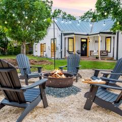 Poplar Place Main House with Hot tub-1 mi to Main St