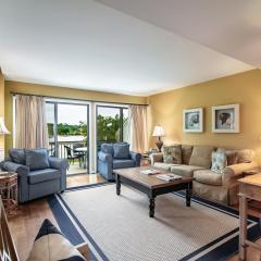 Coastal Escape Spacious 3BR 2BA Scenic Lake View