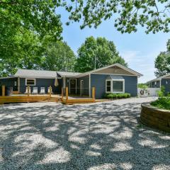 Large, private home mins to Silver Dollar City!