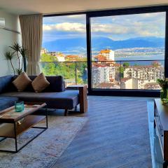 Amazing Sea & Mountain Duplex in Izmit