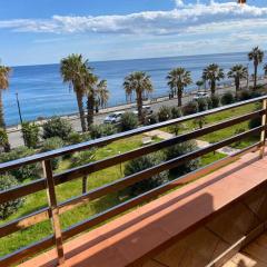 Appartamento fronte mare