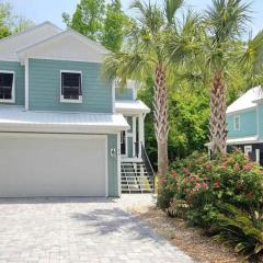 The Starfish Retreat Coastal Charm near Huntington Beach State Park