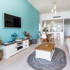 Town Centre & Beach At Your Door Step