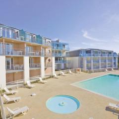 Apartment with pool and sea view in southwest Brittany