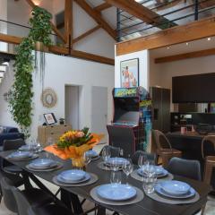 Grand loft familial lumineux, 4 chambres, balcon, centre historique Narbonne