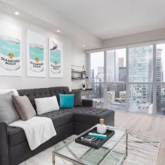 Luxury CN Tower View King Bed Balcony FREE PARK