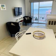 Depto en Inmejorable ubicación a 50mts del mar y con vista al mar!