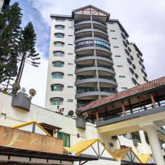 BIG BIG apartment @ Equatorial Hill Resort