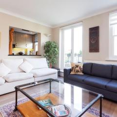 Veeve - Garden Square Serenity