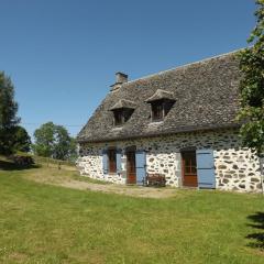 Gîte Anglards-de-Salers, 6 pièces, 11 personnes - FR-1-742-20