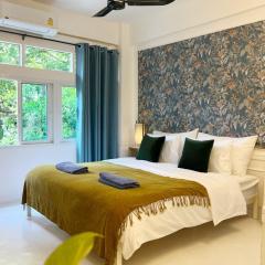 Cozy chic Silom townhouse studio 2-4