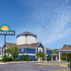 Days Inn by Wyndham Louisburg