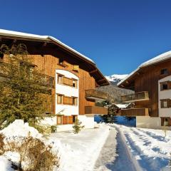 Attractive apartment with a balcony in Le Grand Massif