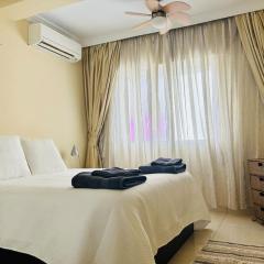 Flat on the Paseo Maritamo!