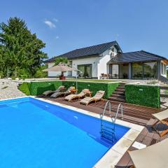 Awesome Home In Vinica Breg With Outdoor Swimming Pool, Wifi And 2 Bedrooms