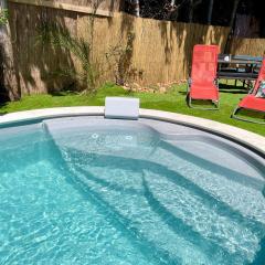Calme et Intimité proche Avignon Piscine options au choix privée ou partagée de juin à octobre