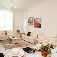 Yas Serenity - Cozy 2BR Apartment on Yas Island, Near Yas Mall