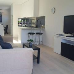 3 BDR Townhouse 200m from station 4 beds