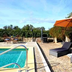 Casa con piscina en bonito entorno Mia