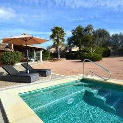 Casa con piscina en bonito entorno Mia
