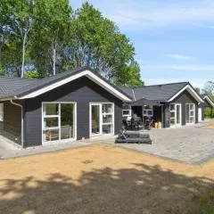 Holiday Home Swarthovde - from the sea by Interhome