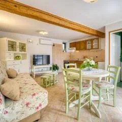 Apartment V by Interhome