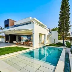 Sea Gardens Villa