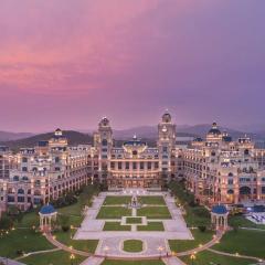 Hilton Dalian Golden Pebble Beach Resort