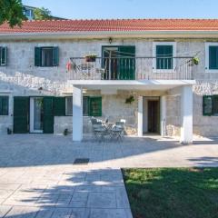 Stone house with pool Ljubica