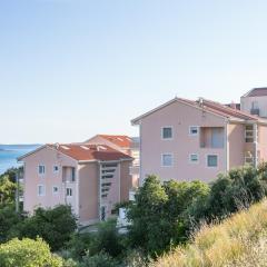 Apartments with parking space Seget Donji, Trogir - 21374