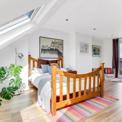 Stunning 3BR House with Garden Oasis - Pass the Keys