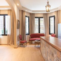 Luxury Central Apartment