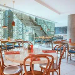 Lincoln Plaza Hotel London, Curio Collection By Hilton