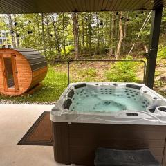 New Family Cottage Tremblant-4 Bdrs W Hot Tub