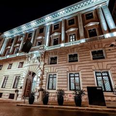 Aleph Rome Hotel, Curio Collection By Hilton