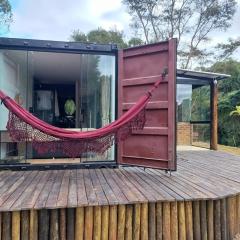 Casa Container, Vista para o Lago e integrada com a Natureza - Miguel Pereira